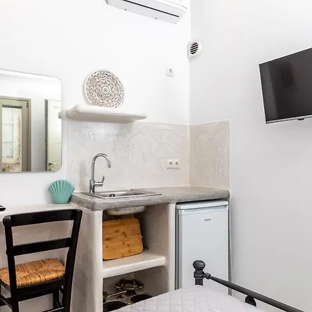 Depis Castle Renata Luxury 3* Naxos City